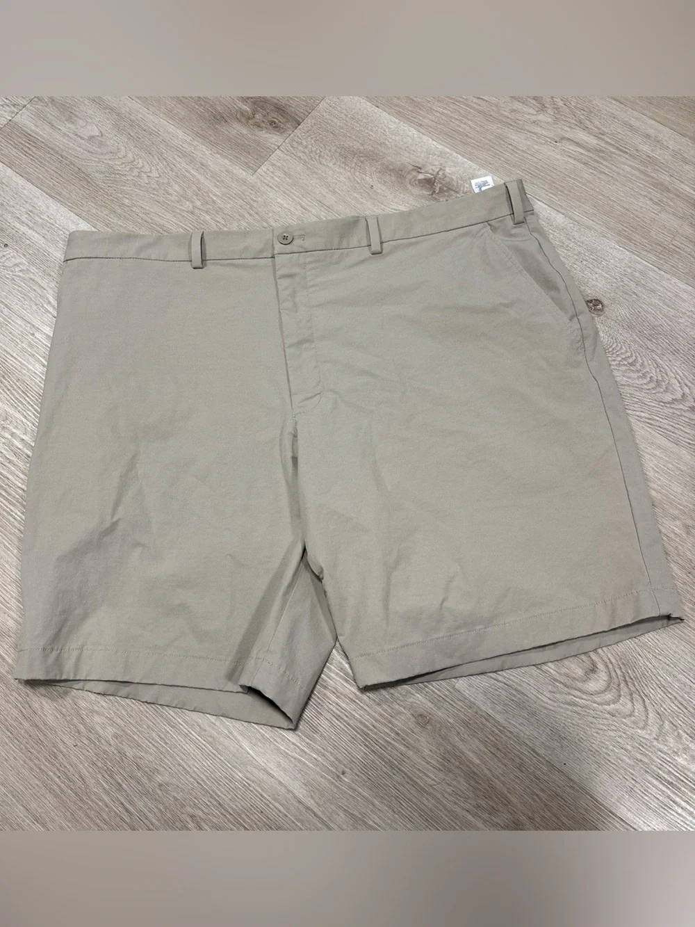 Vineyard Vines OTG Shorts Men's 46B Khaki 10